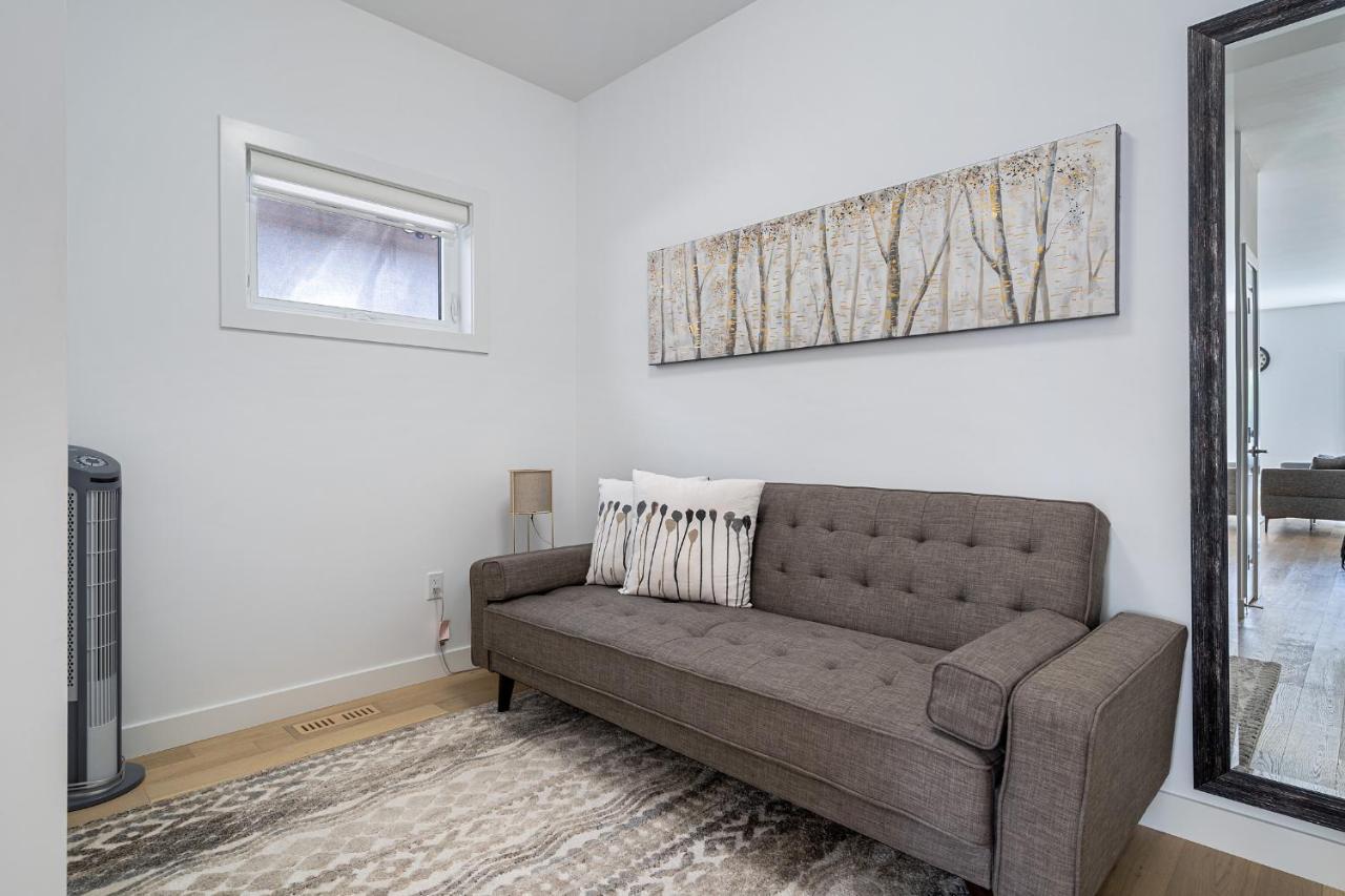 Luxury Spacious Private House Near City Centre YYC Eksteriør billede