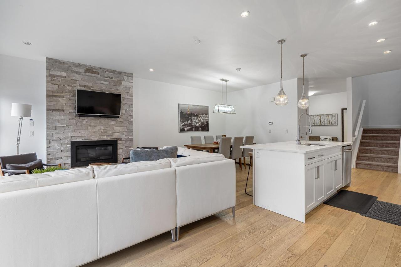 Luxury Spacious Private House Near City Centre YYC Eksteriør billede
